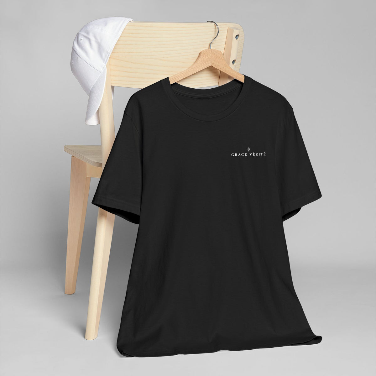 Light weight Minimal logo T‑Shirt