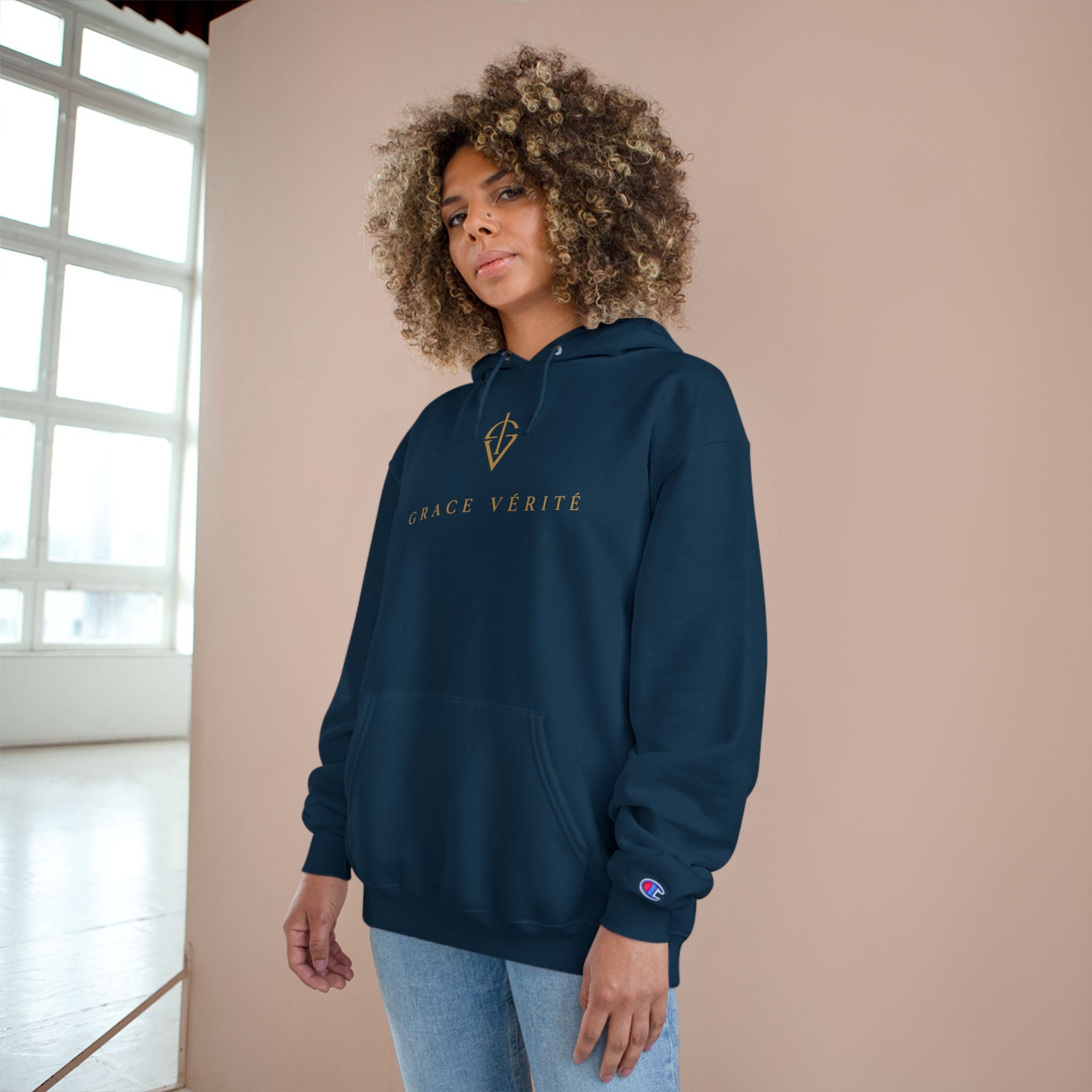 ESSENTIAL HOODIE